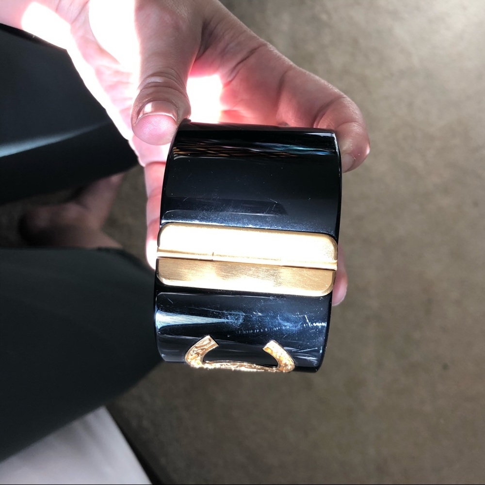CHANEL  CC CUFF/BRACELET - Picture 3 of 5